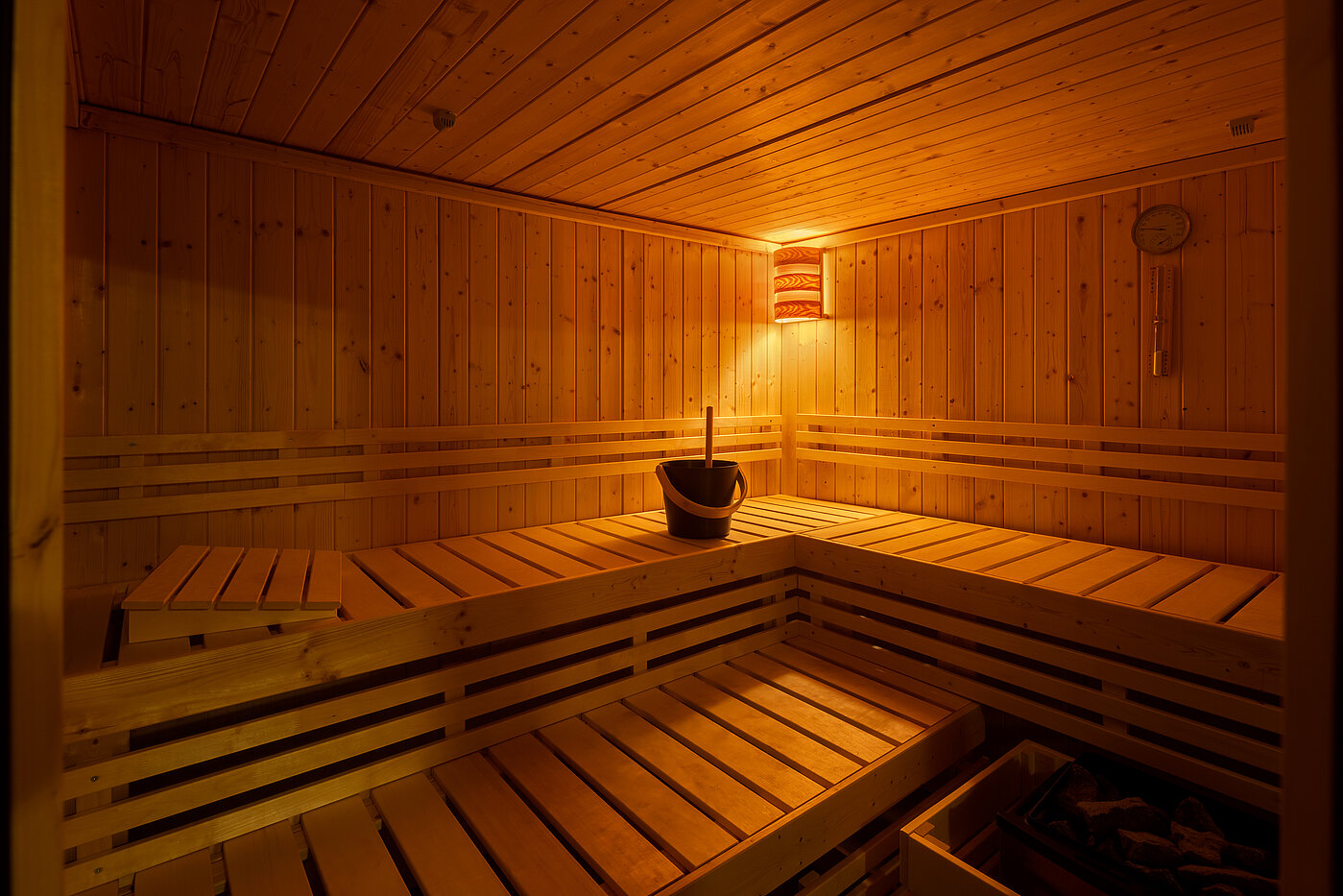 Dom w zabudowie bliźniaczej z 5 Pokoje | München-Aubing | 70162 | ...mit Sauna