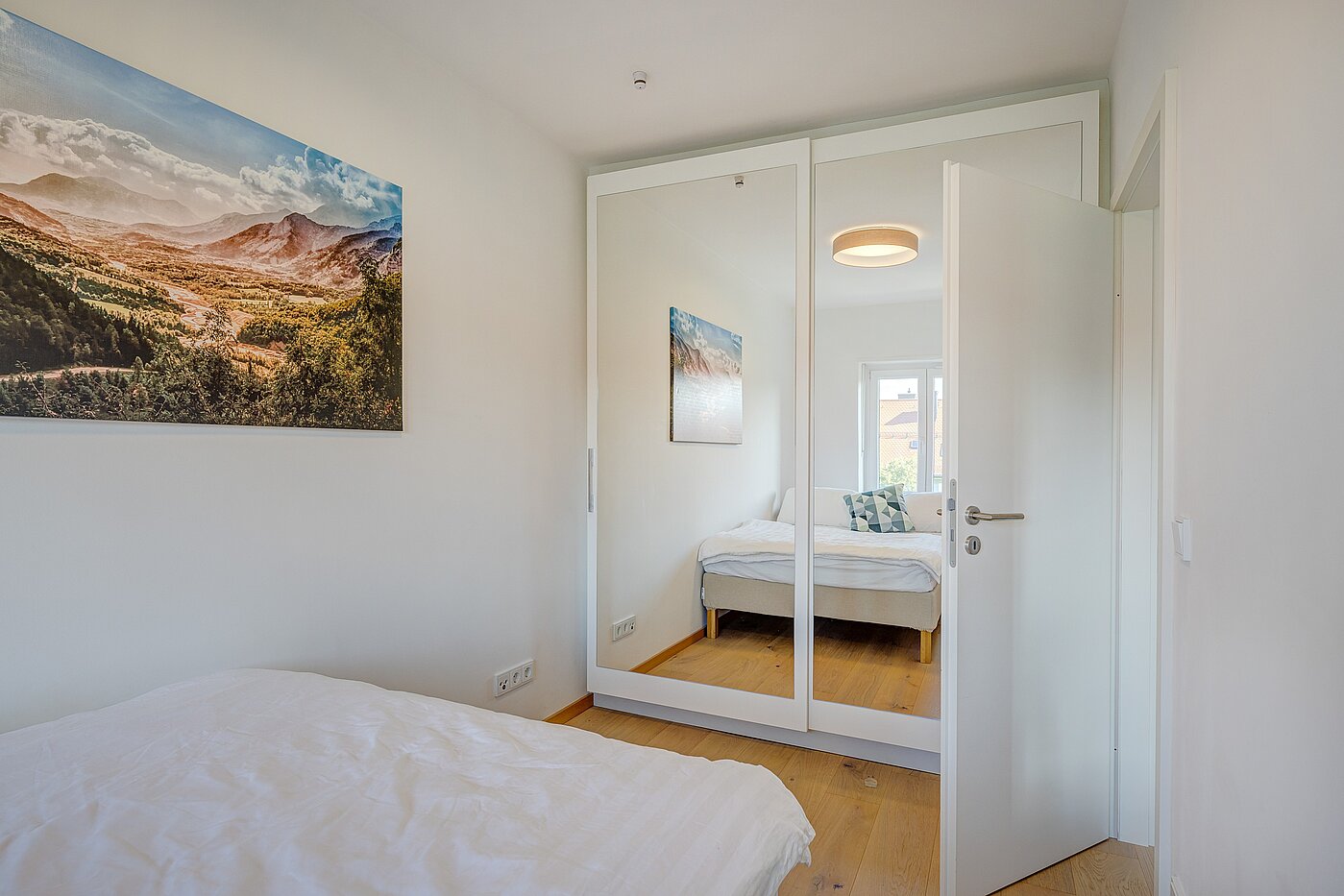 Apartment cu 1 Camera | München-Schwabing | 70198 | Kleiderschrank mit Stauraum