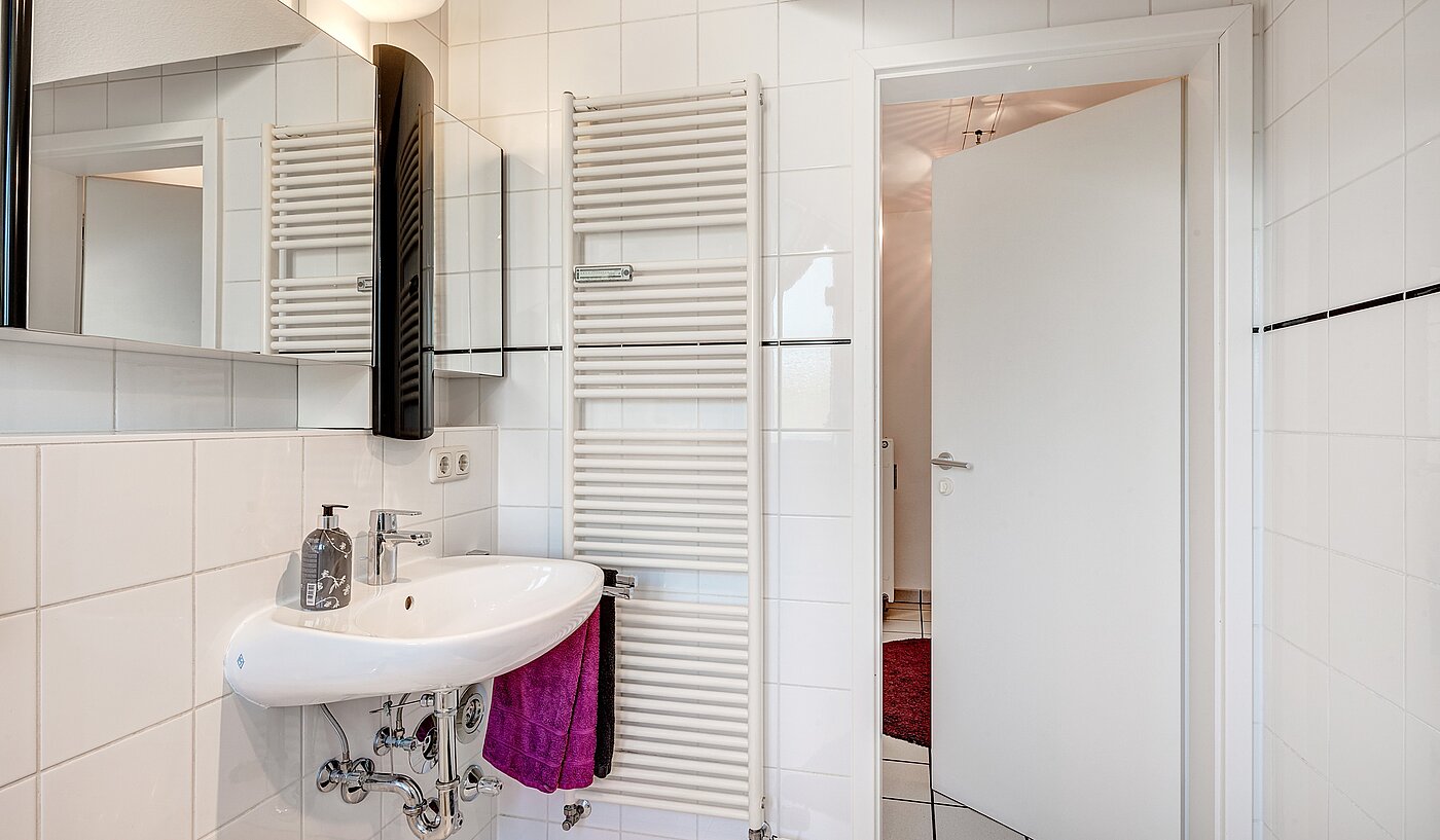 Плосък с 2 Стаи | Neubiberg | 70129 | Wannenbad mit...