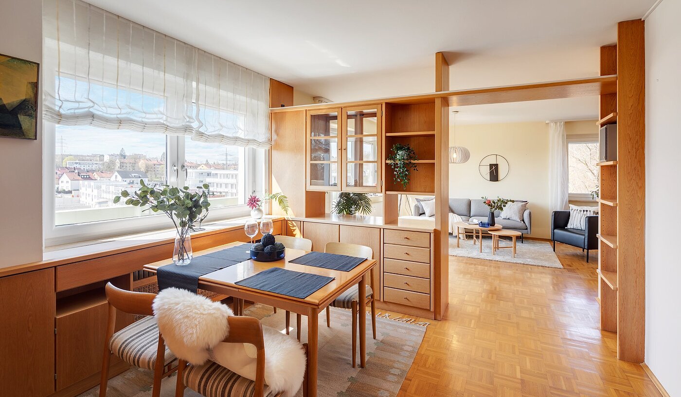 Ploché s 4 Izby | Freising | 2003ML7 | ...und Essbereich