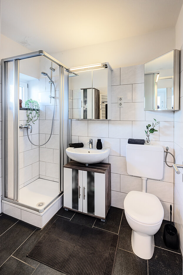Apartment med 1 Værelse | München-Schwabing | 70211 | ...Duschbad