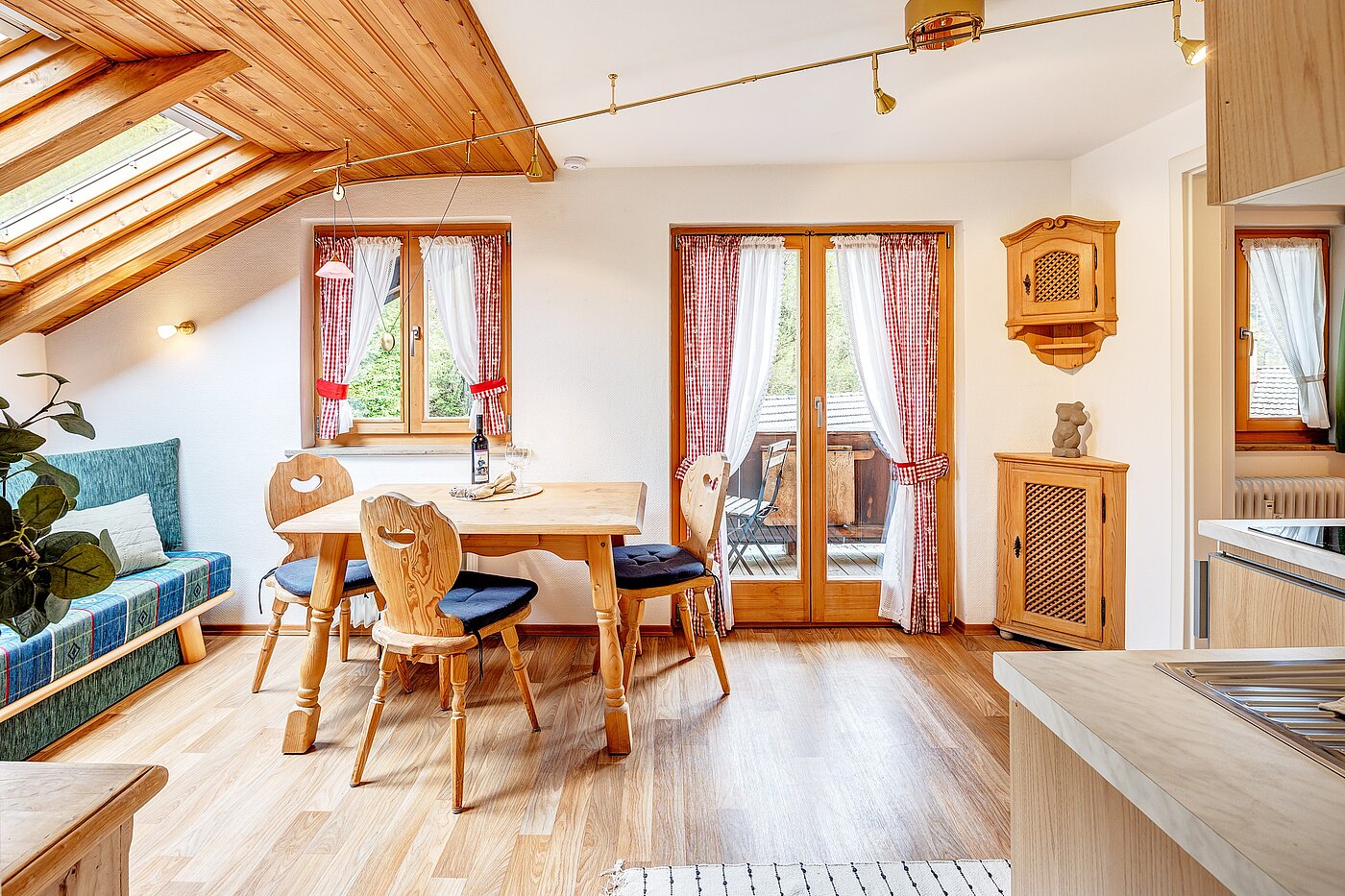 Apartamento no sótão com 2 Zimmern | Bad Wiessee | 70017 | Eingang zur Wohnung