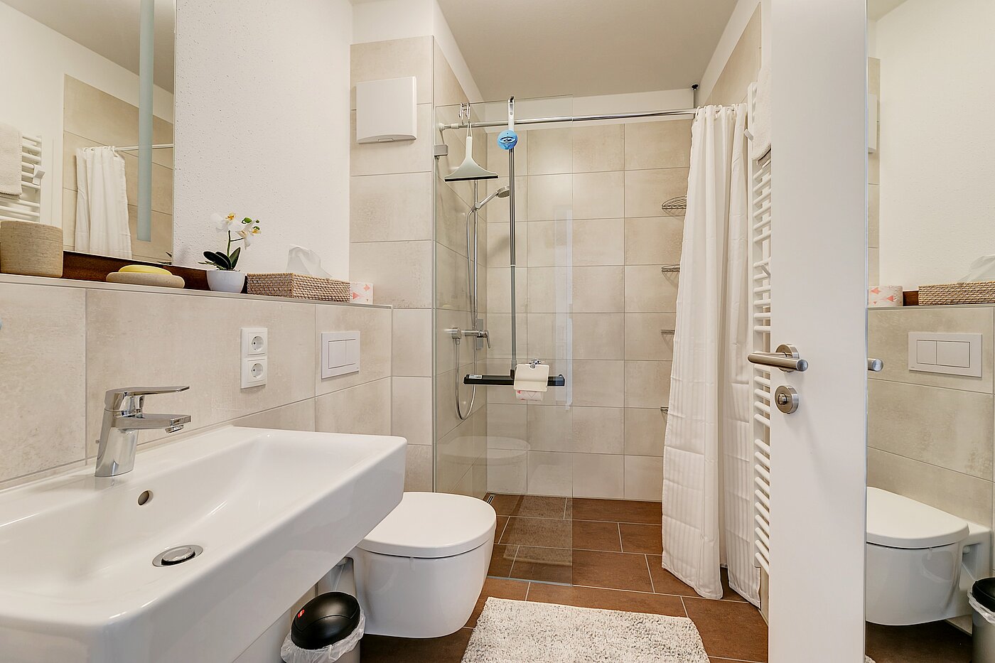 Апартамент на партерния етаж с 1 Стая | München-Milbertshofen | 2202ML8 | Geschmackvolles Bad mit Bodengleicher Dusche...