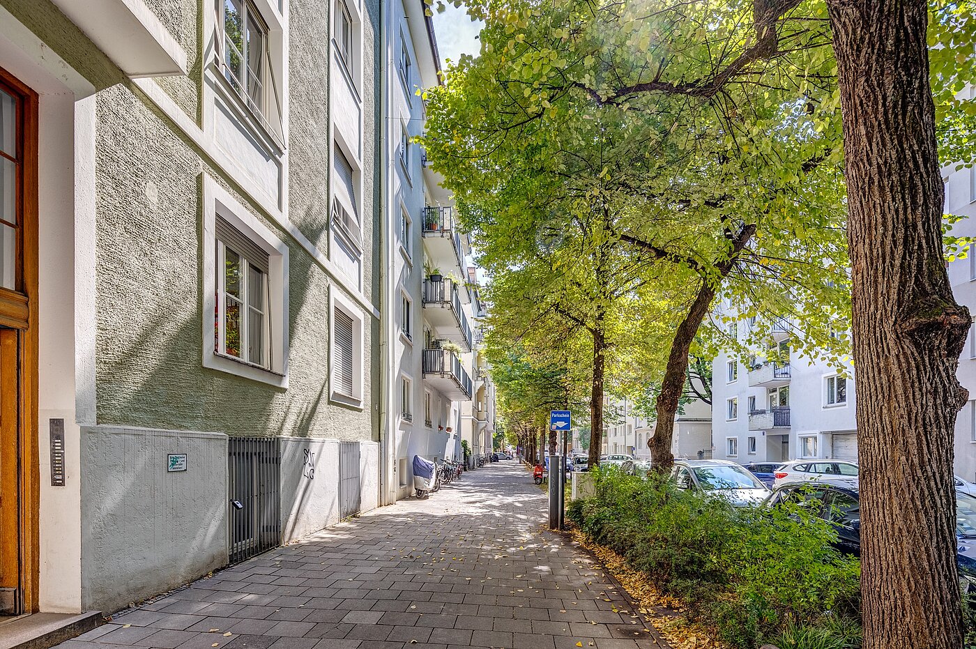 Płaski z 3 Pokoje | München-Schwabing | 2212ML1 | ...viel Grün im Sommer