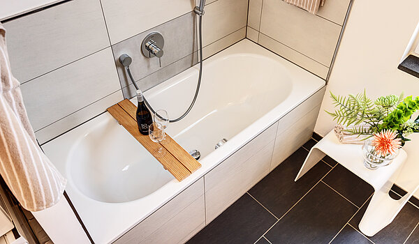 Penthouse s spletno stranjo . 2 Sobe | München-Bogenhausen | 70385 | ...mit Badewanne und ...
