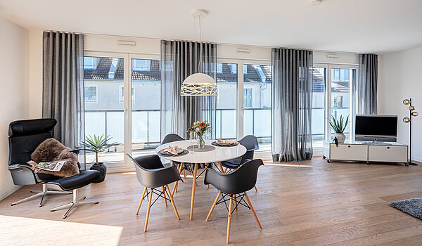 Penthouse s spletno stranjo . 2 Sobe | München-Bogenhausen | 70385 | ...Essbereich...