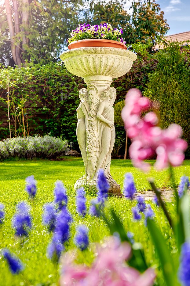 Dom w zabudowie bliźniaczej z 4 Pokoje | München-Solln | 70120 | Begrünter Garten