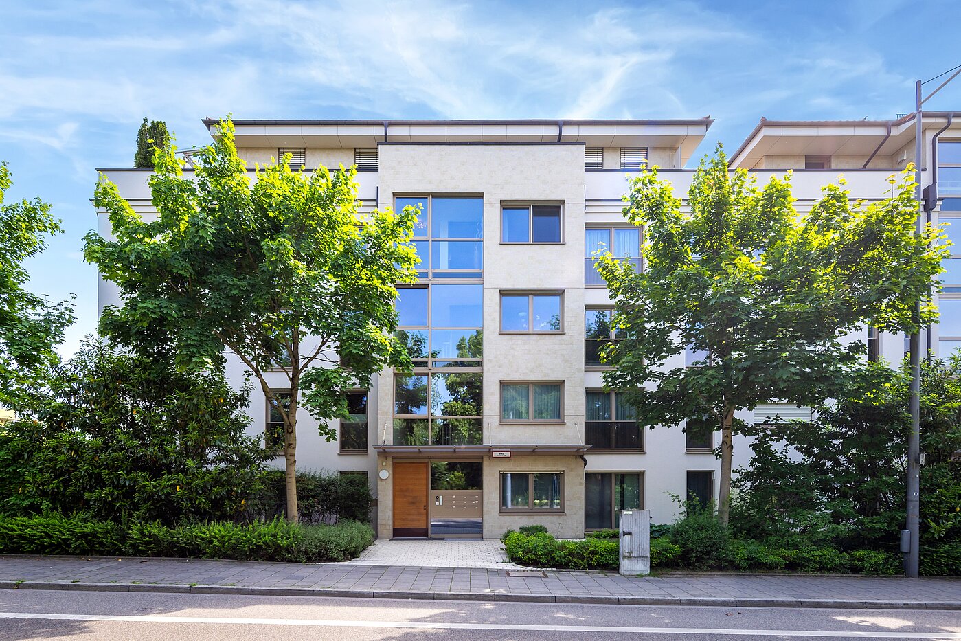Penthouse med 3.5 Rum | München-Oberföhring | 70237 | Ansicht von der Straße