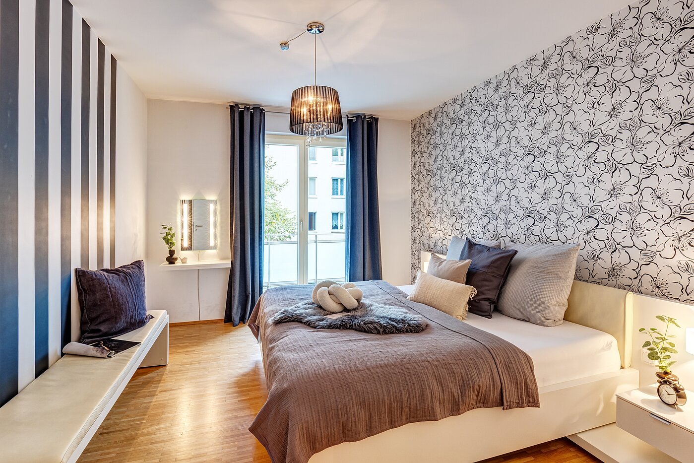 Lapos a  címen 3 Szobák | München-Neuhausen | 70489 | Schlafzimmer...