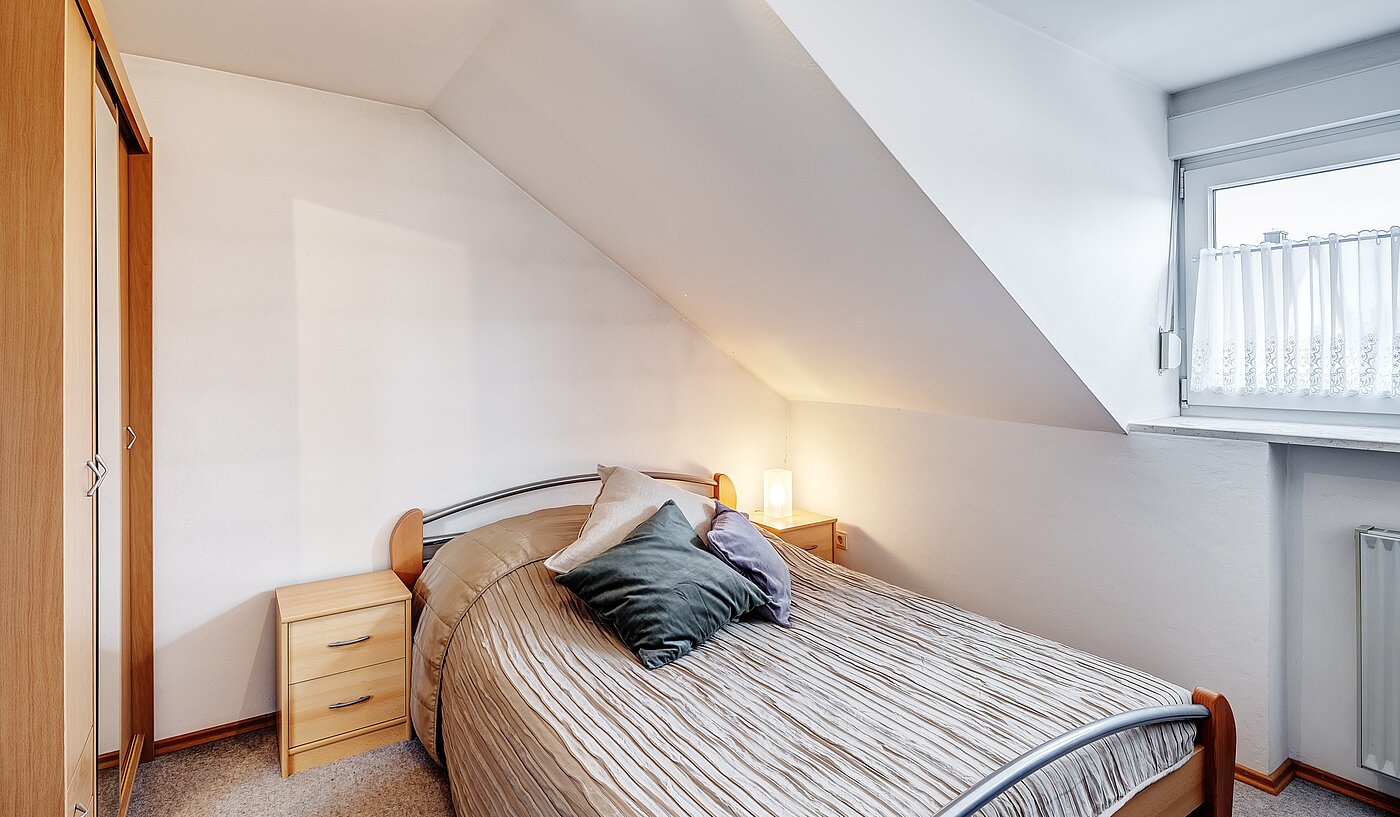 Müstakil ev ile 6 Odalar | Unterschleißheim | 2209ML7 | Schlafen im Dachgeschoss
