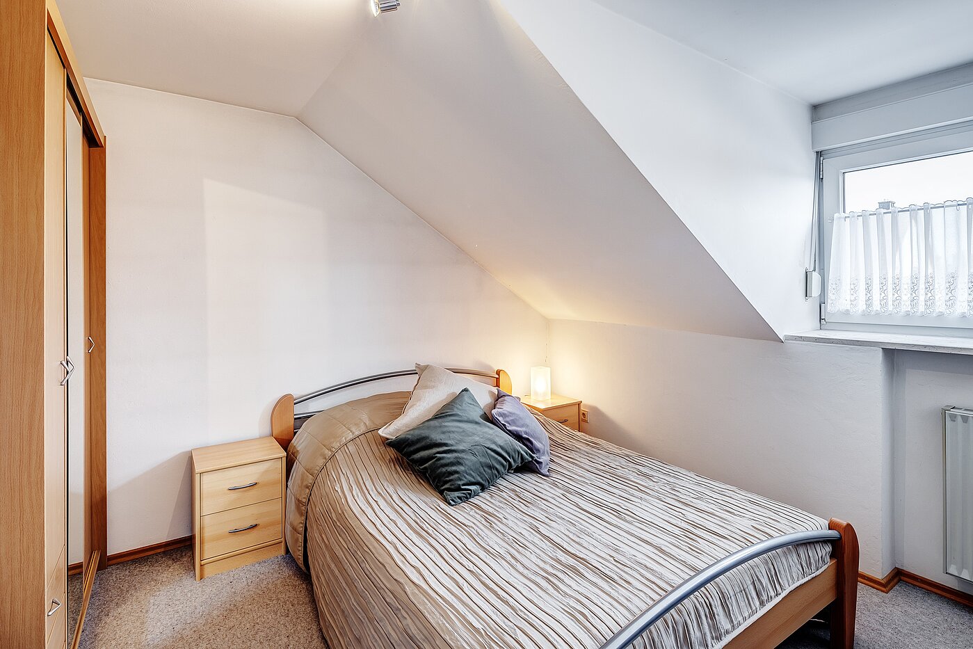 Rodinný dům s 6 Pokoje | Unterschleißheim | 2209ML7 | Schlafen im Dachgeschoss