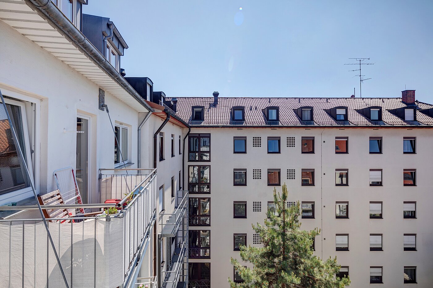 Maisonette lakás a  címen 2.5 Szobák | München-Ludwigsvorstadt | 2111ML5 | ...und Blick zum Innenhof...