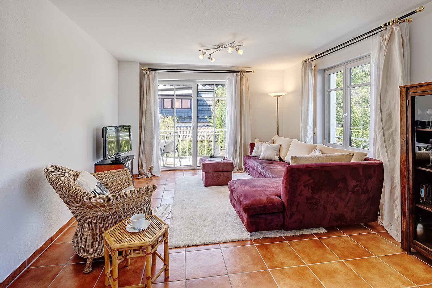 Ploché s 3 Izby | München-Ramersdorf | 2206ML4 | Helles Wohnzimmer...