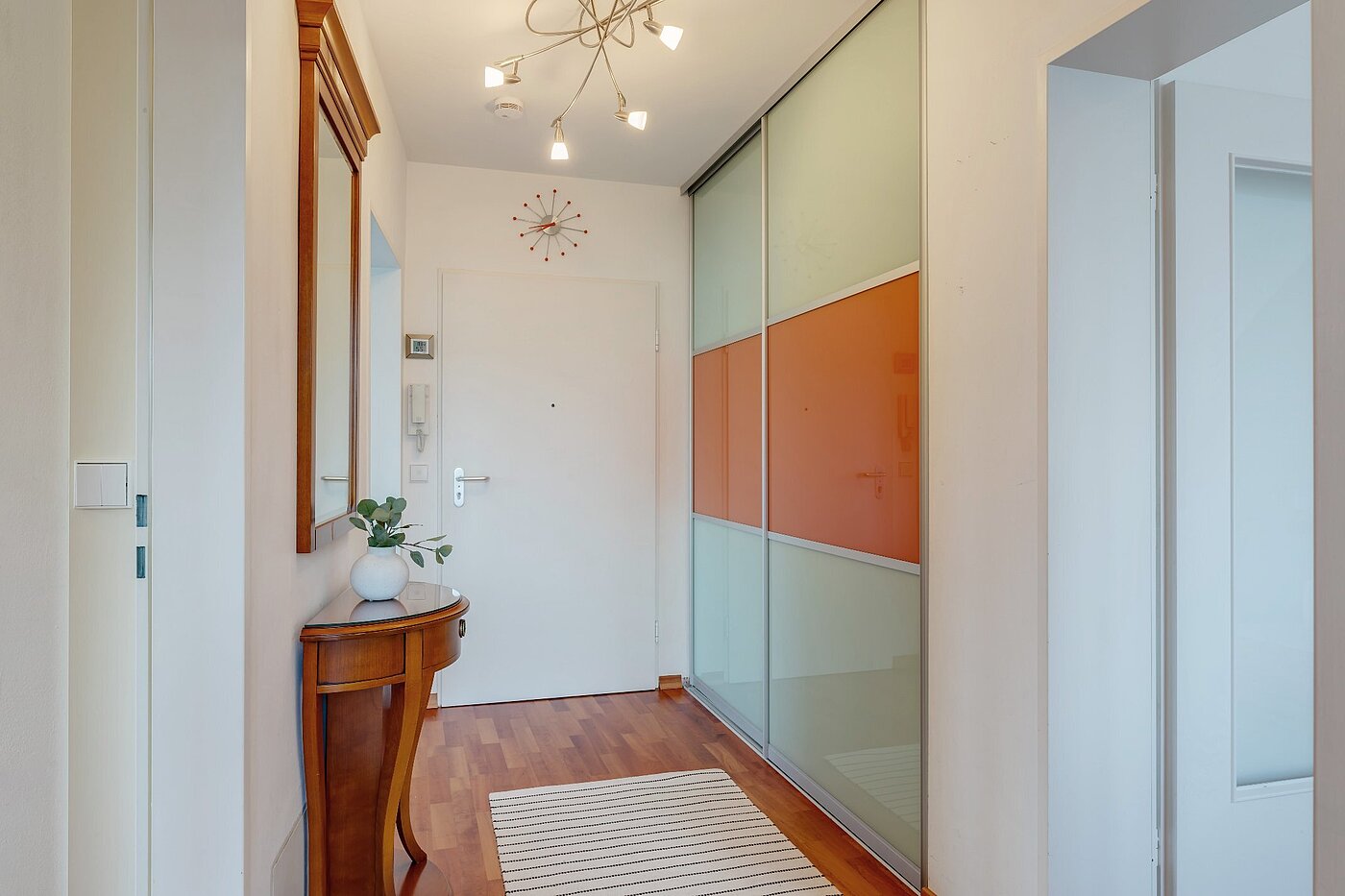 Podkrovní byt s 2 Pokoje | München-Sendling | 1911ML4 | Diele mit Einbauschrank