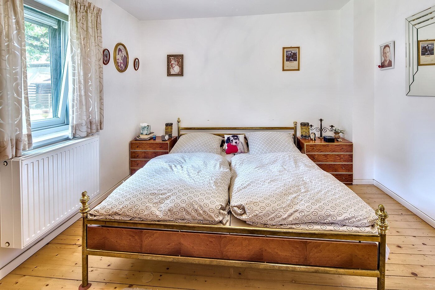 Самостоятелна къща с 8 Стаи | 70229 | Schlafzimmer...