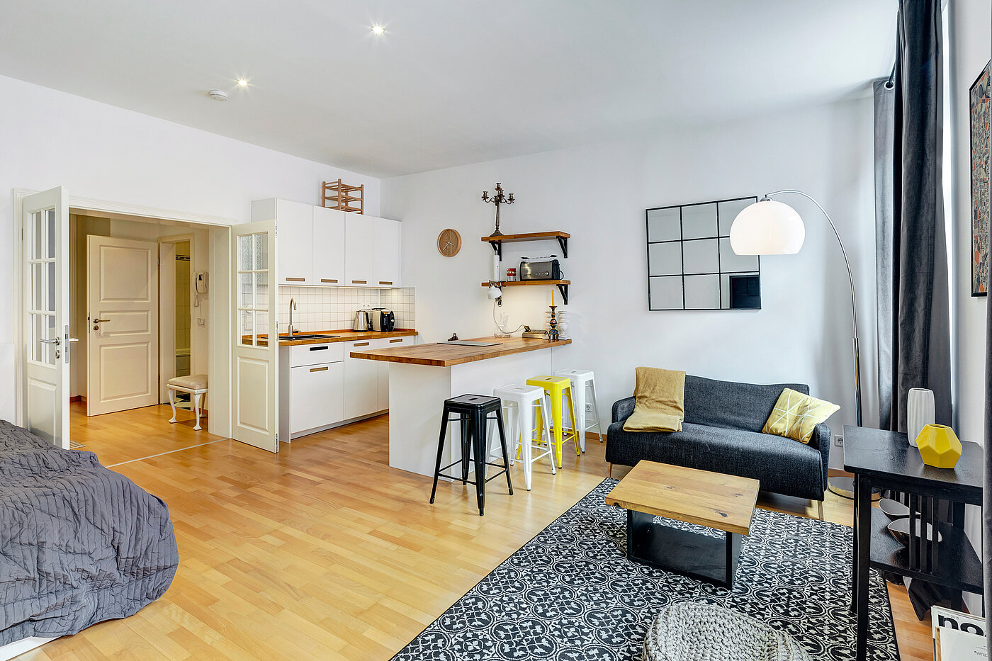 Επίπεδη με 1 Δωμάτιο | München-Ludwigsvorstadt | 70388 | Wohn- und Schlafbereich