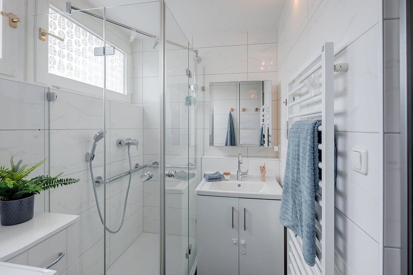 Płaski z 3 Pokoje | München-Perlach | 2010ML5 | Bad mit begehbarer Dusche