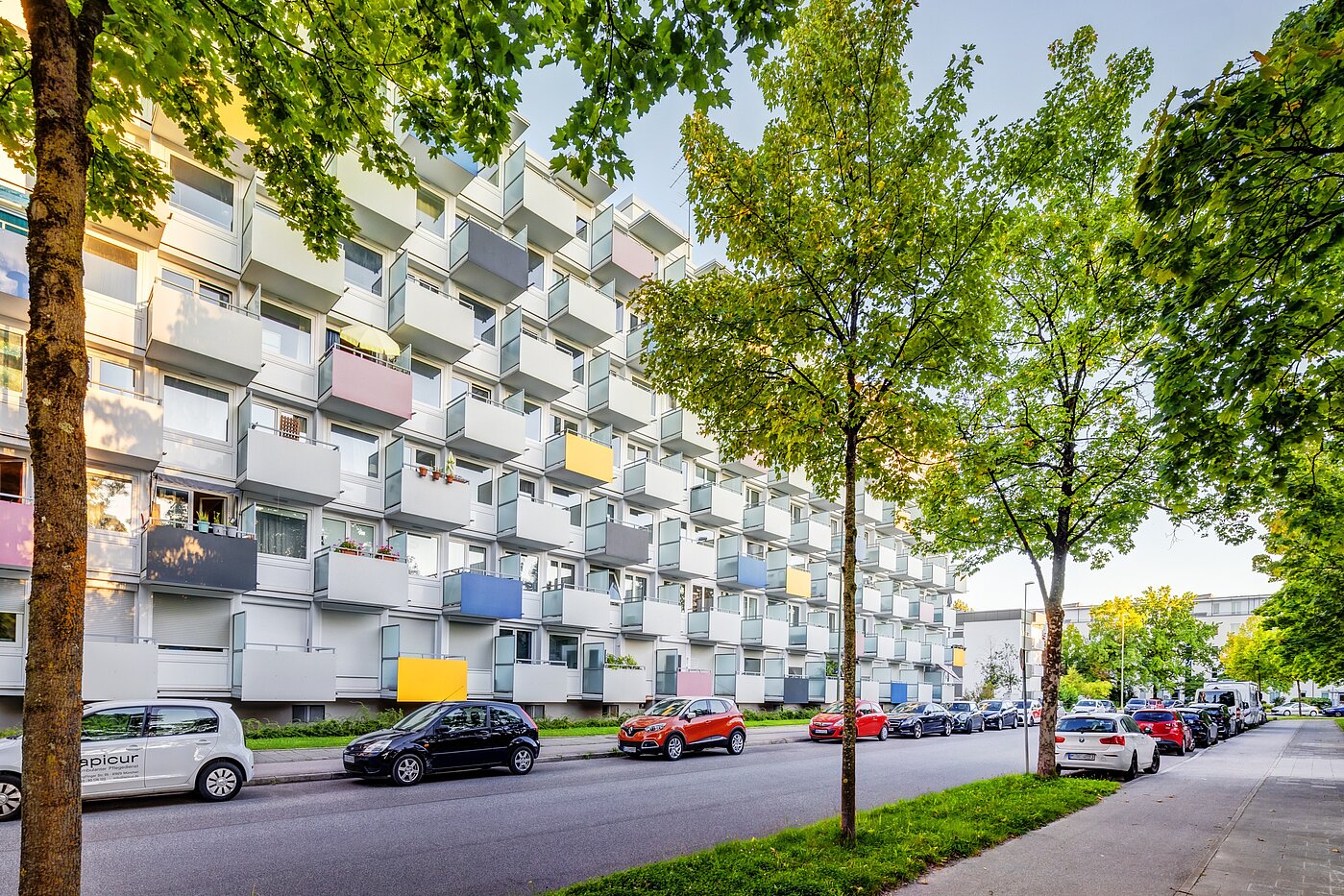 Плоский з 1 Кімната | München-Bogenhausen | 70264 | Ansicht von der Daphnestraße. aus