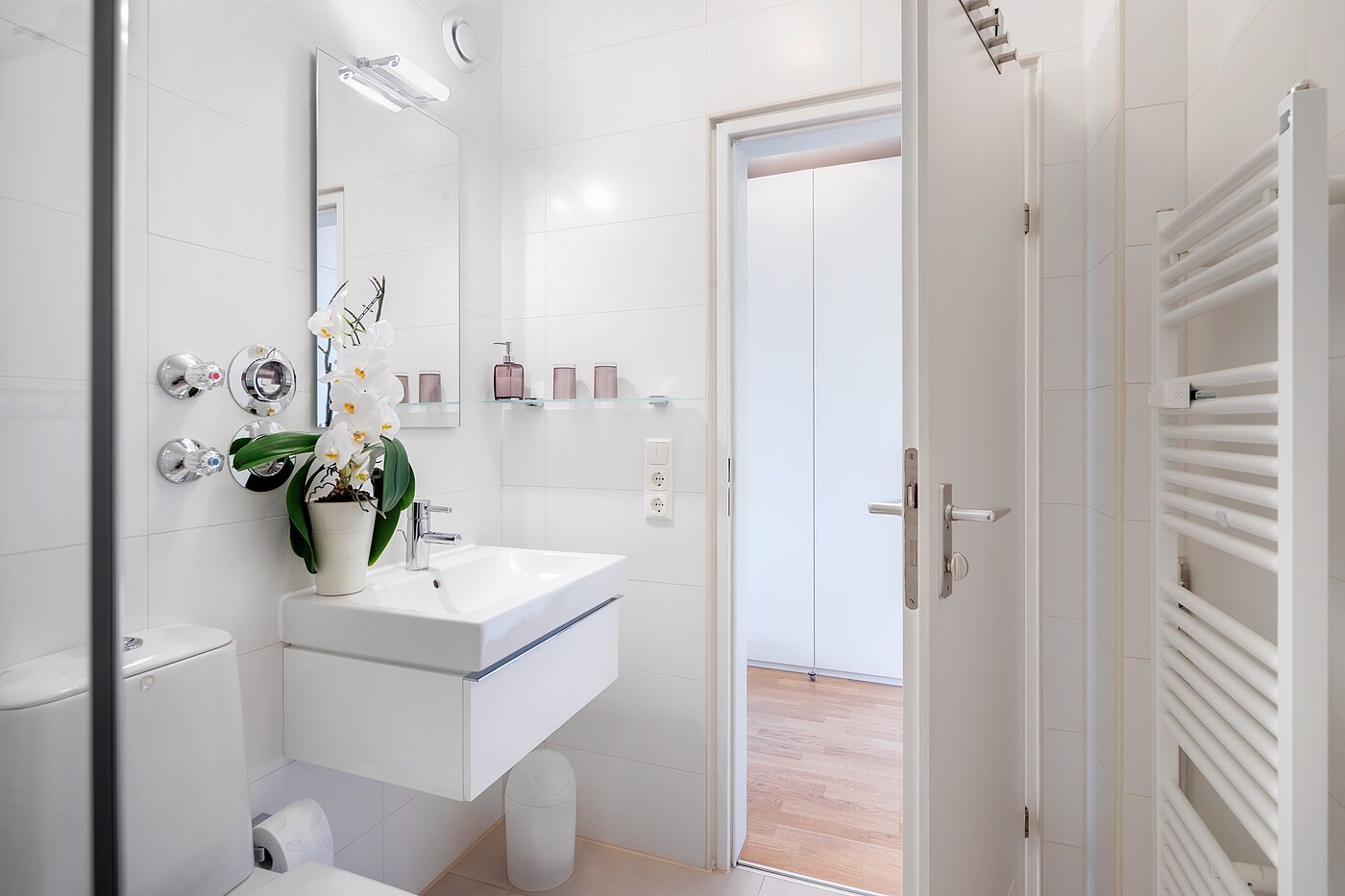 Apartment med 1 Rum | München-Solln | 70499 | Geschmackvolles Bad...