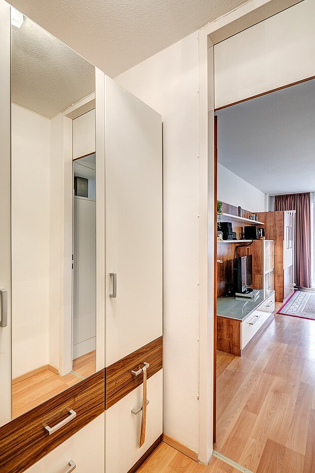 Flad med 1 Værelse | München-Berg am Laim | 2207ML6 | ...mit Garderobenschrank