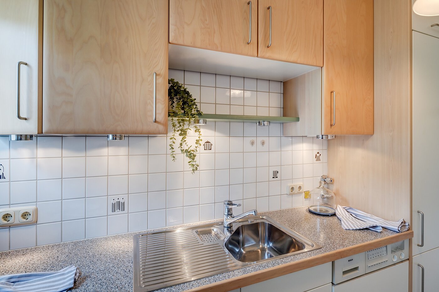 Byt na prízemí s 4 Izby | München-Laim | 702161 | ...Einbauküche