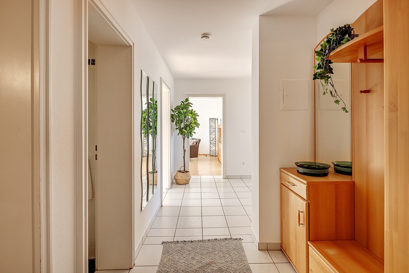 Ploché s 3.5 Izby | Haar | 2201ML5 | Freundlicher Eingangsbereich