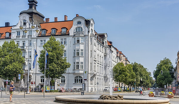 Penthouse s spletno stranjo . 2 Sobe | München-Bogenhausen | 70385 | Unweit vom...