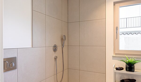 Terrassenwohnung a  címen 2 Szobák | München-Harlaching | 70372 | Begehbare Dusche