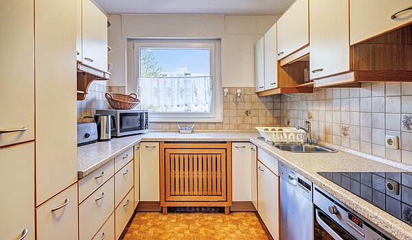 Lapos a  címen 2.5 Szobák | München-Hadern | 70393 | Küche mit Fenster...