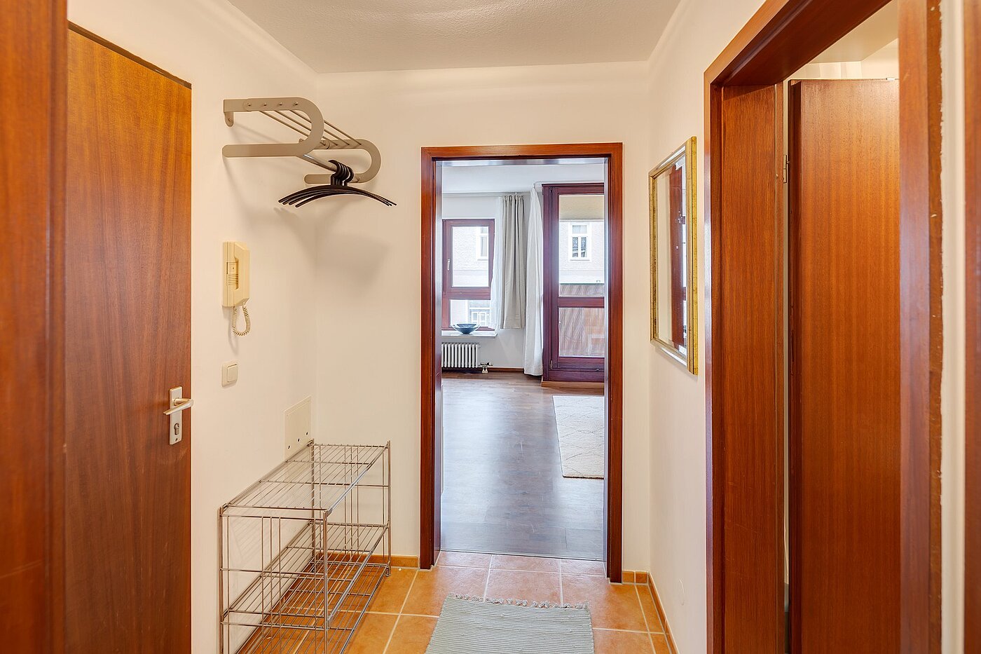 Lapos a  címen 2 Szobák | München-Neuhausen | 2012ML5 | Eingangsbereich