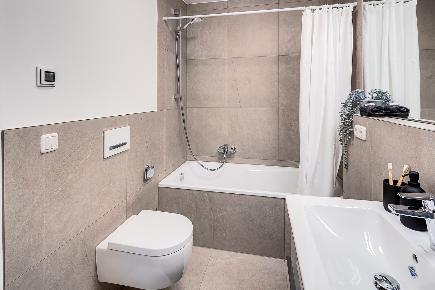 Platt med 3 Rum | München-Oberföhring | 70246 | Komplett erneuertes...