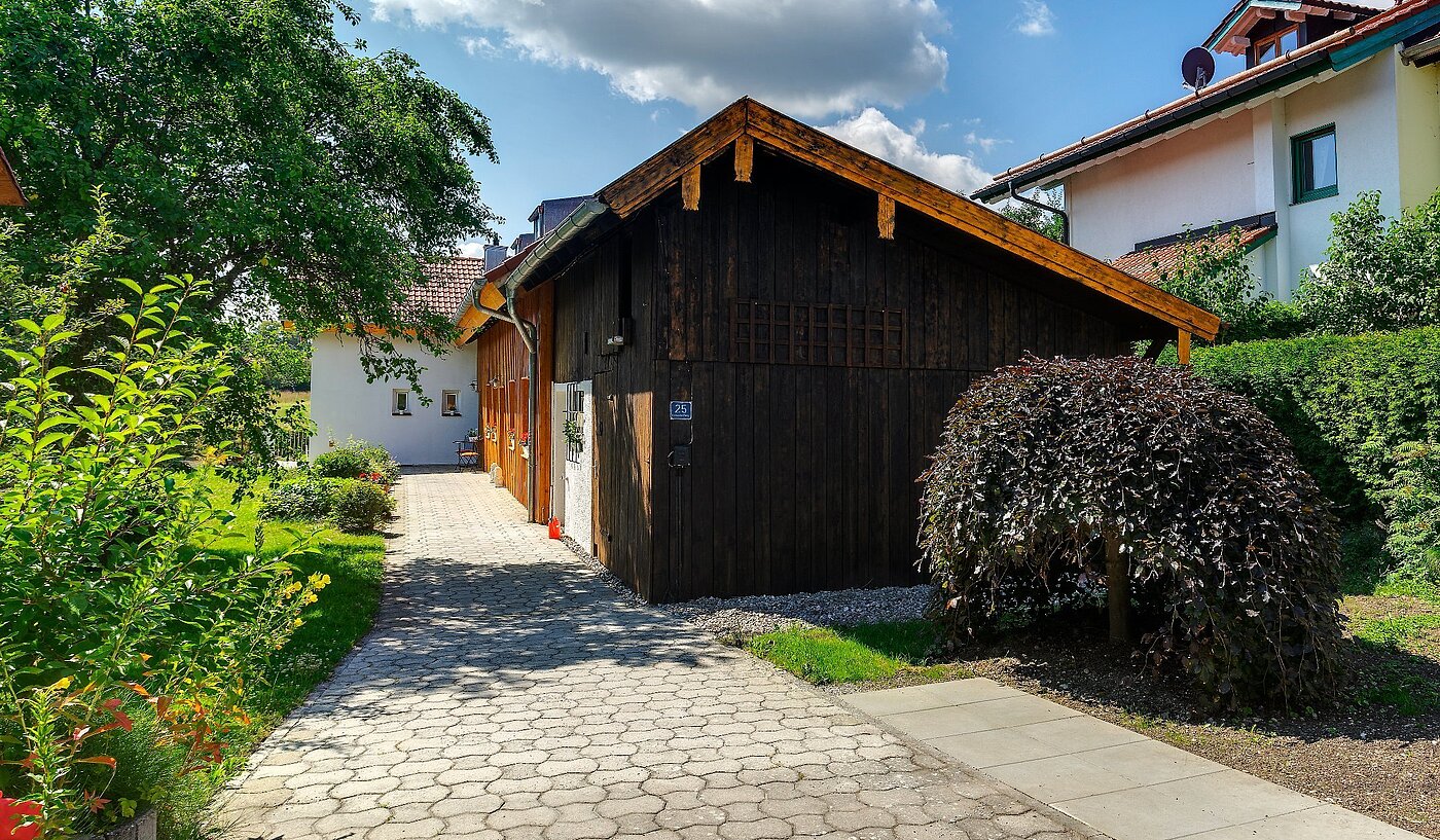 Bauernhaus з 9 Кімнати | Hohenschäftlarn | 1805ML4 | Straßenansicht