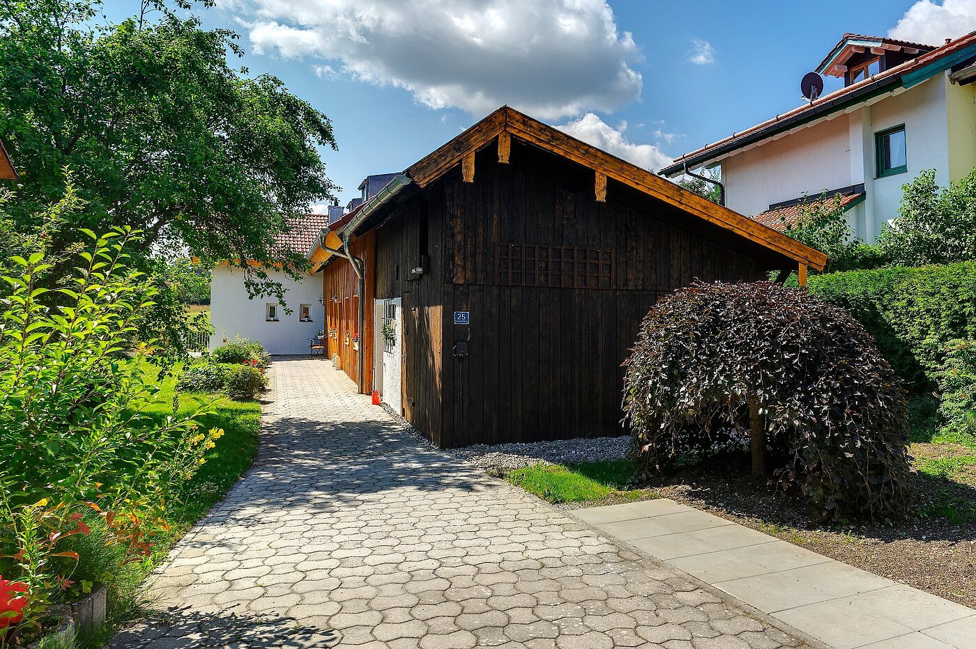 Bauernhaus з 9 Кімнати | Hohenschäftlarn | 1805ML4 | Straßenansicht