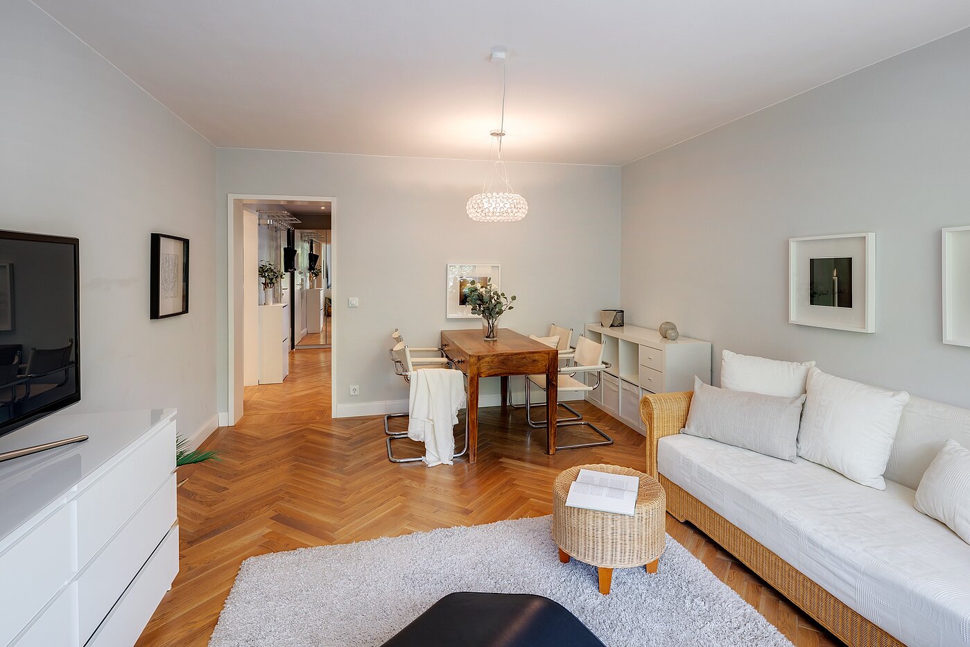 Plat cu 2 Camere | München-Thalkirchen | 2204ML5 | ...mit Vintage-Design-Klassikern