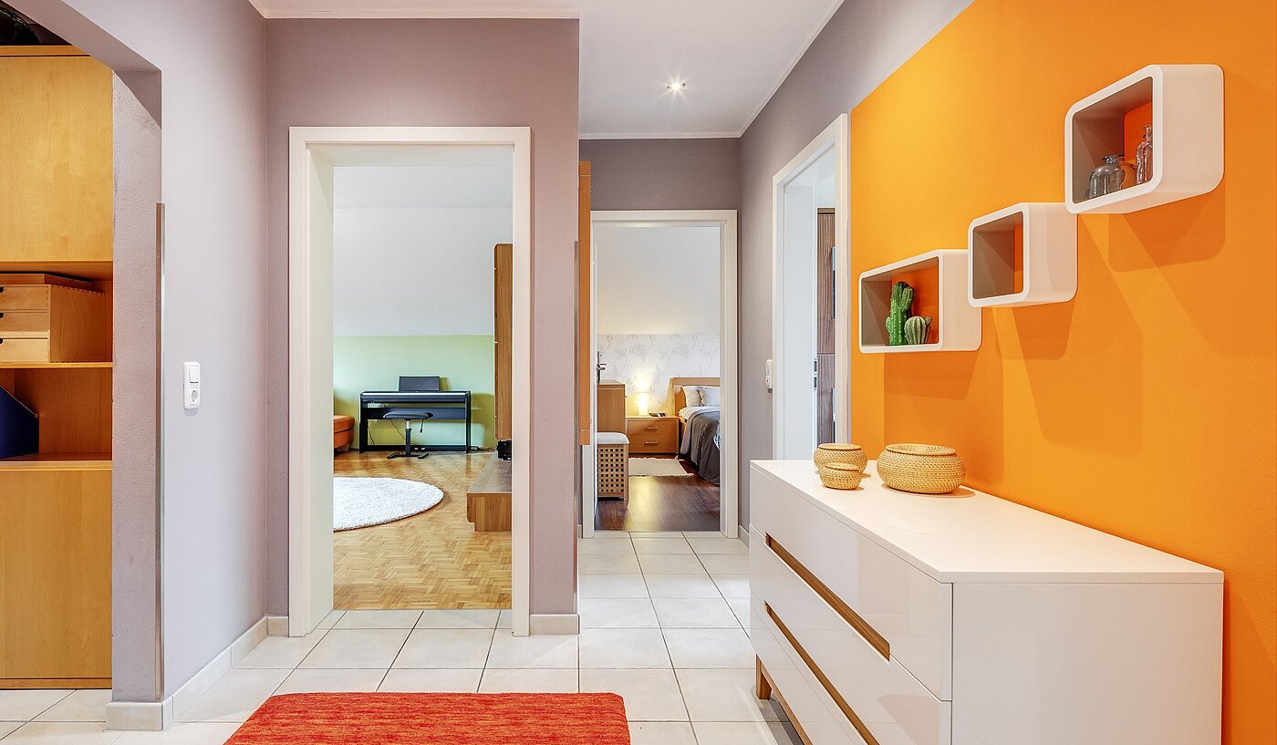 플랫 와 함께 3 객실 | Karlsfeld | 1904ML1 | Geräumige Diele