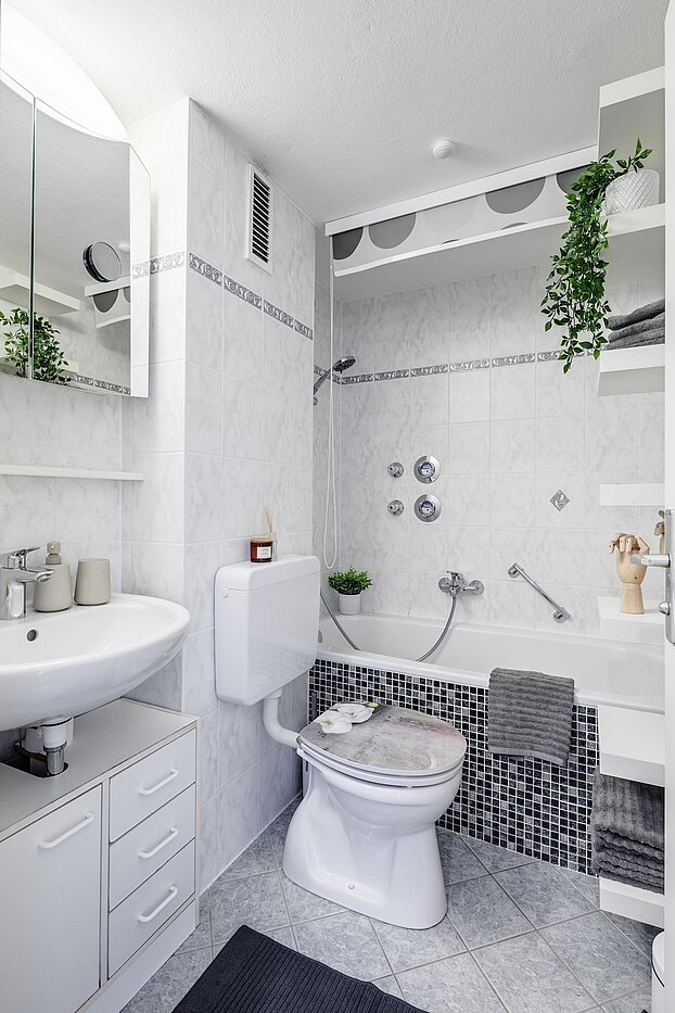 Επίπεδη με 1 Δωμάτιο | München-Berg am Laim | 2003ML15 | Badezimmer mit Wanne