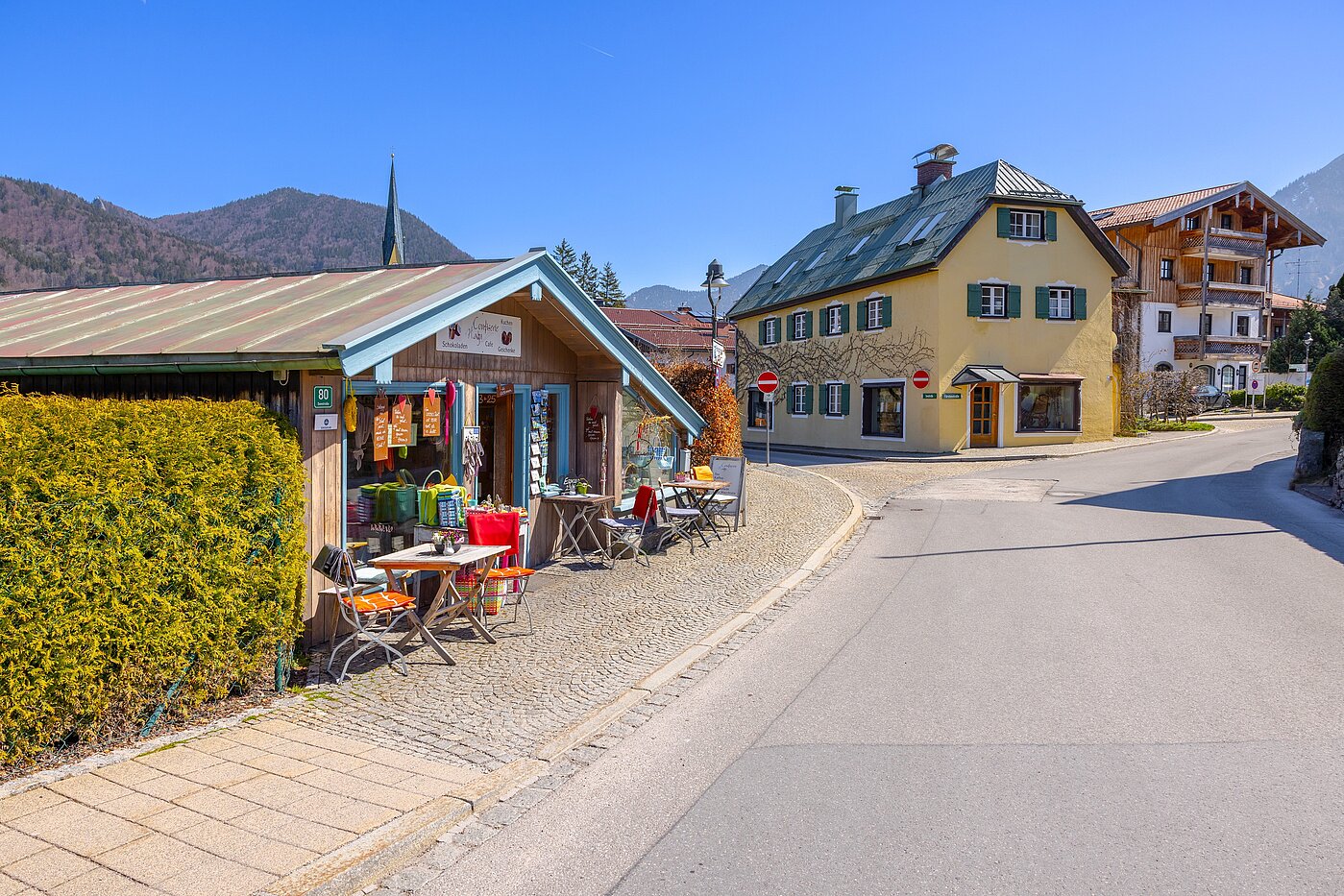 Mehrfamilienhaus ile 11 Odalar | Rottach-Egern | 70215 | Eigene Bootshütte