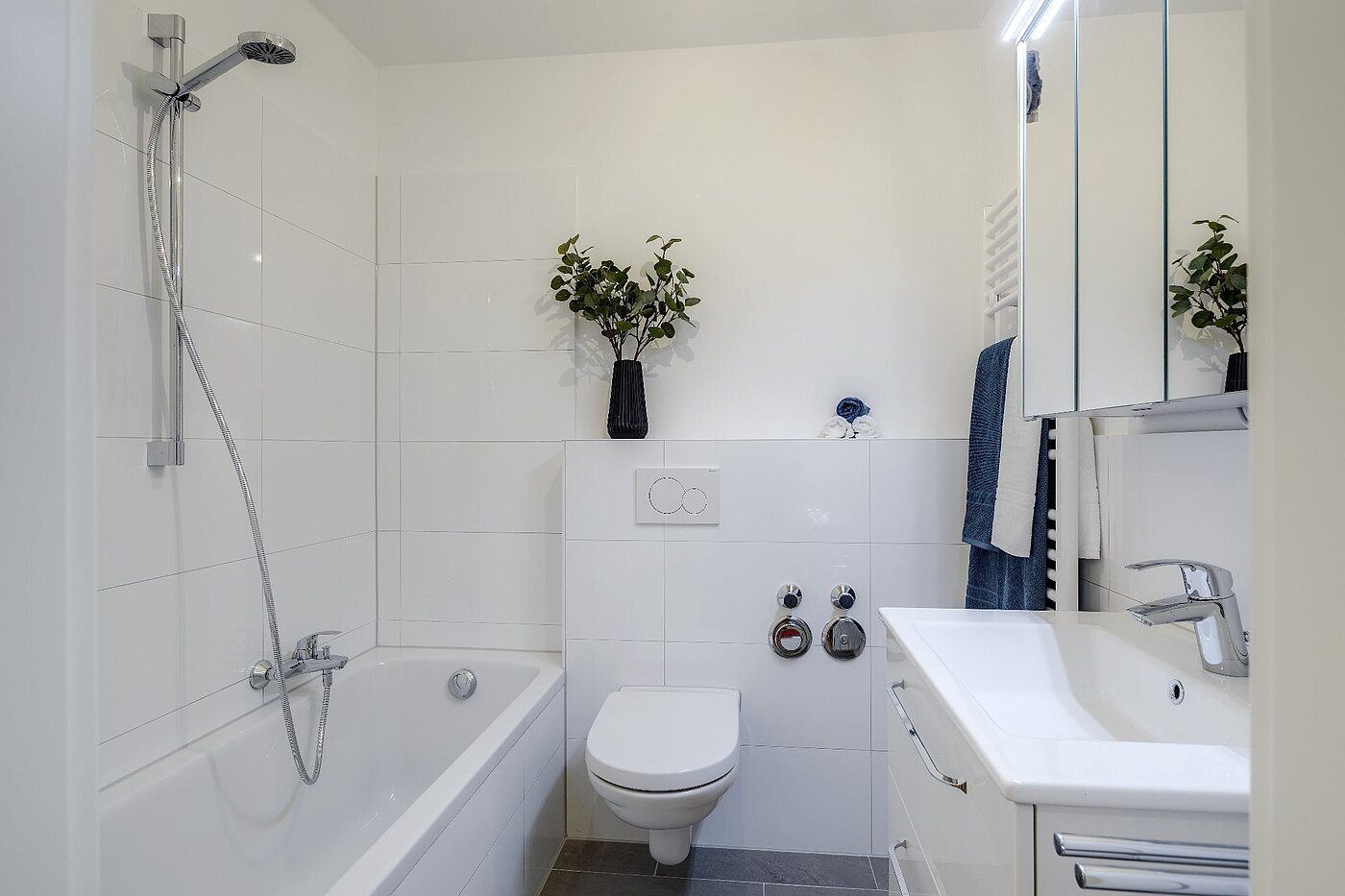 Plat cu 3 Camere | München-Neuhausen | 1803D7 | Bad