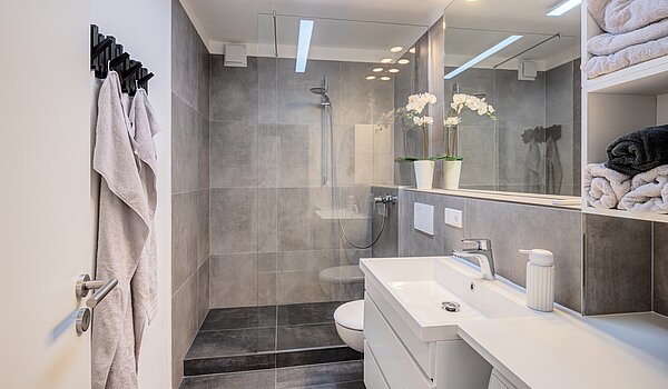 Ploché s 3.5 Izby | München-Au | 704231 | Bad 1