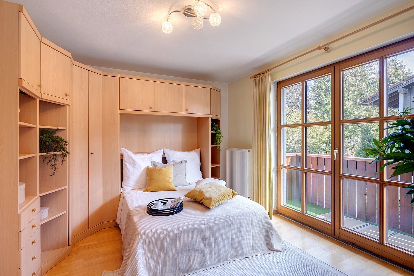 Ravna stran s spletno stranjo . 2 Sobe | München-Trudering | 701781 | ...Stellfläche