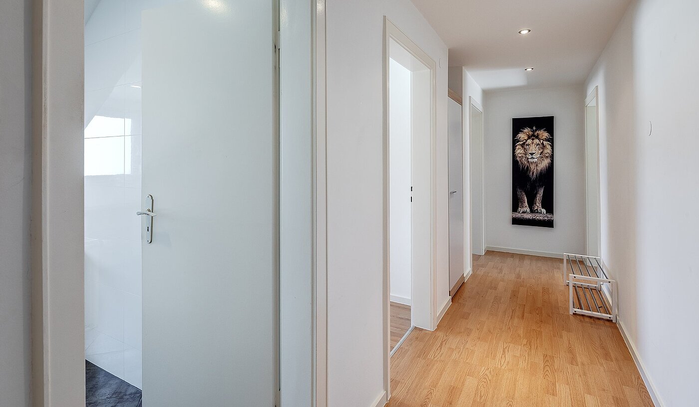 Плосък с 3 Стаи | Karlsfeld | 2004ML5 | Ansprechender Eingangsbereich