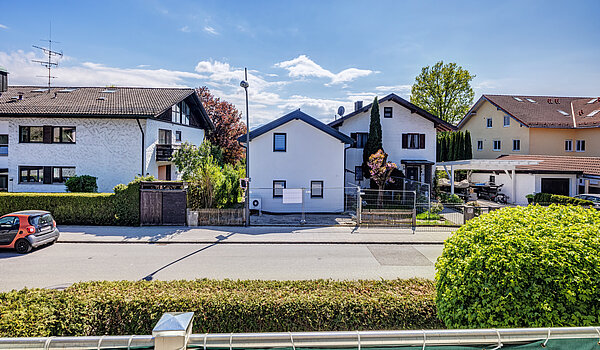 Επίπεδη με 3.5 Δωμάτια | Bad Aibling | 70442 | Blick vom Südbalkon