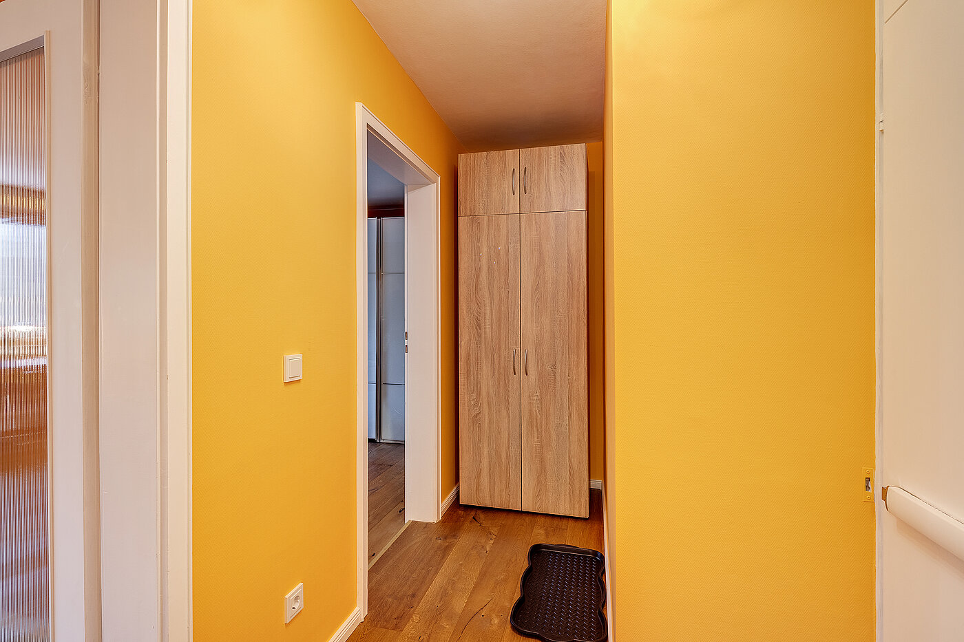 Ploché s 2 Pokoje | München-Bogenhausen | 70287 | ...mit Blickrichtung Schlafzimmer...