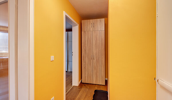 Płaski z 2 Pokoje | München-Bogenhausen | 70287 | ...mit Blickrichtung Schlafzimmer...