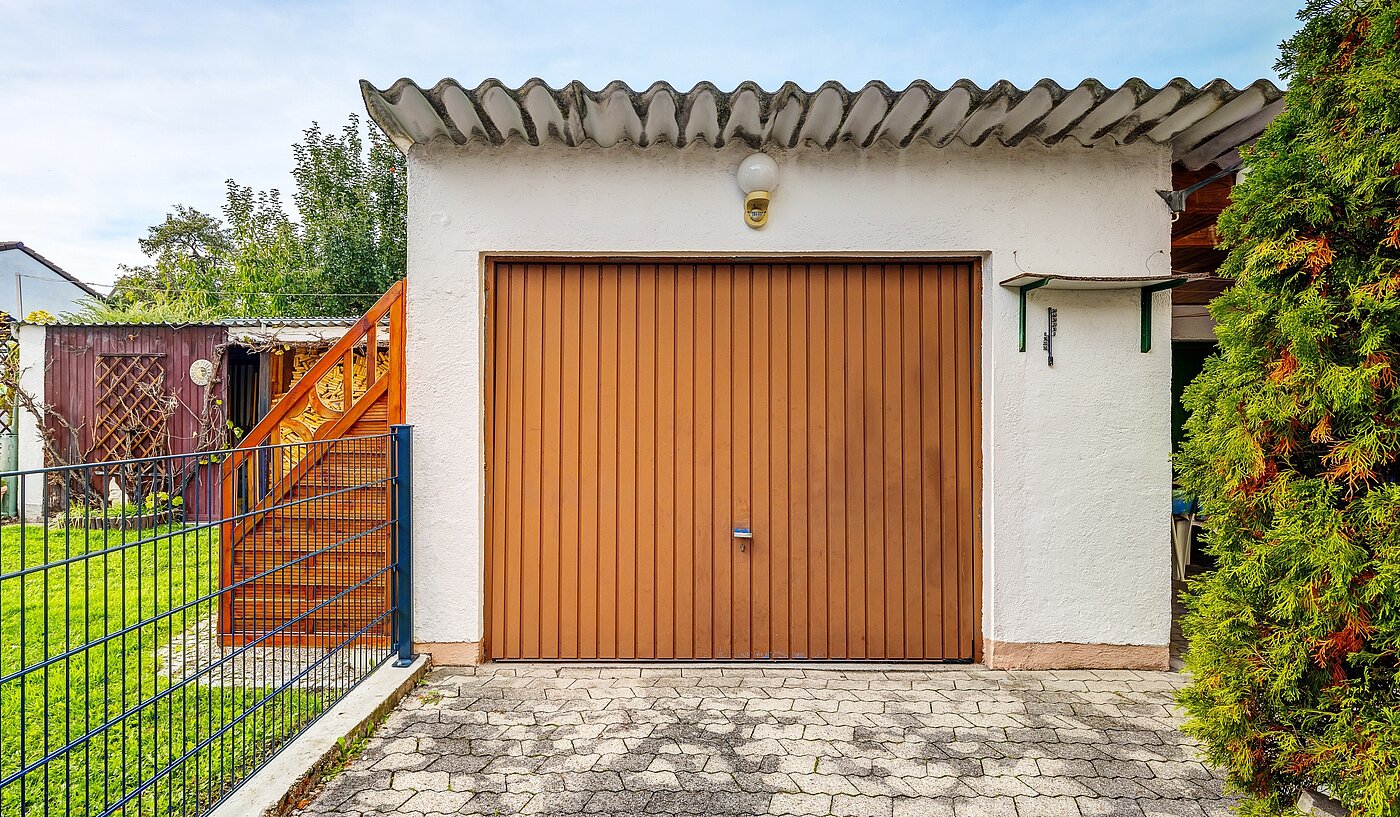Müstakil ev ile 6 Odalar | Unterschleißheim | 2209ML7 | Garage