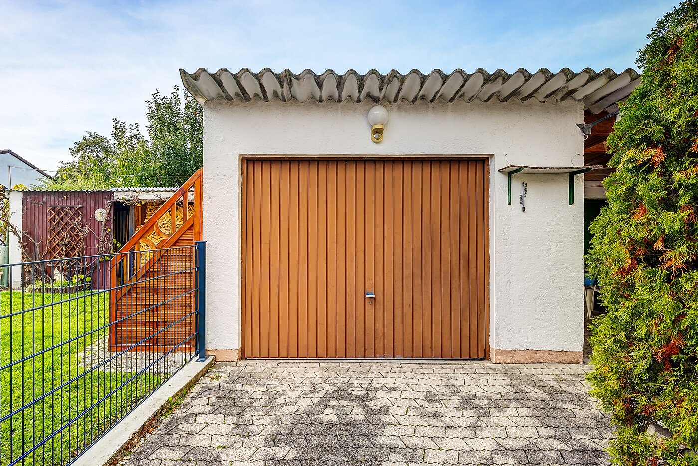 Rodinný dům s 6 Pokoje | Unterschleißheim | 2209ML7 | Garage