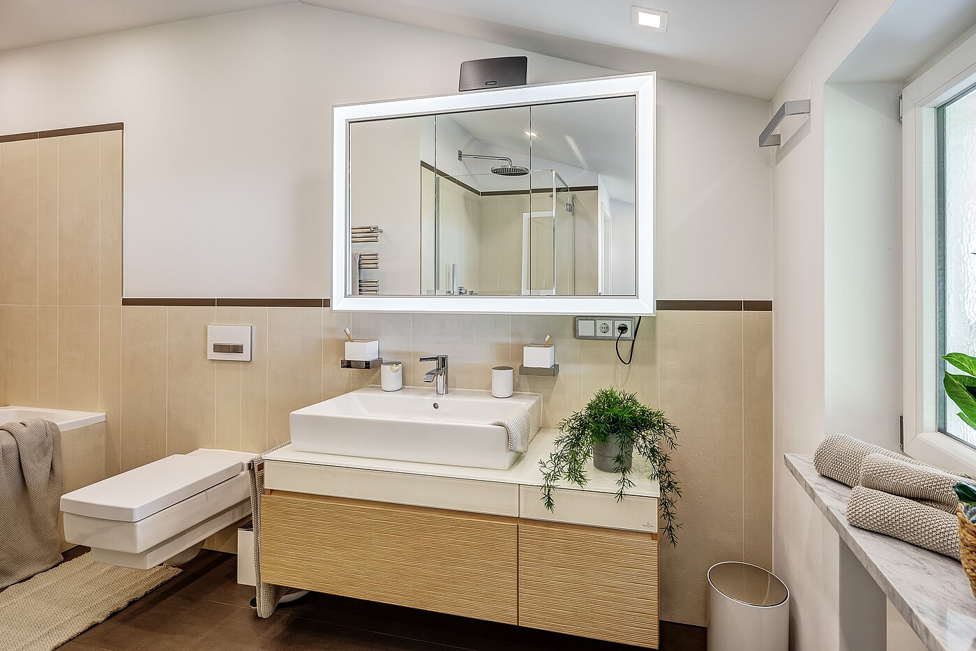 Rohový řadový dům s 3 Pokoje | Kreuth | 70037 | ...großem Waschtisch...