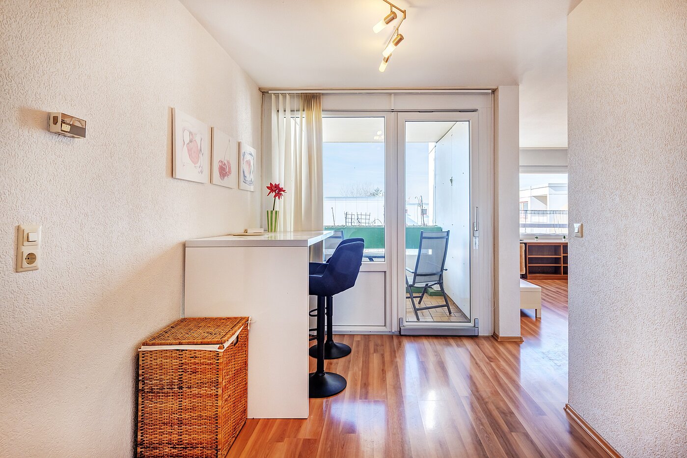 Lapos a  címen 2.5 Szobák | München-Hadern | 70393 | ...mit Zugang zur Loggia