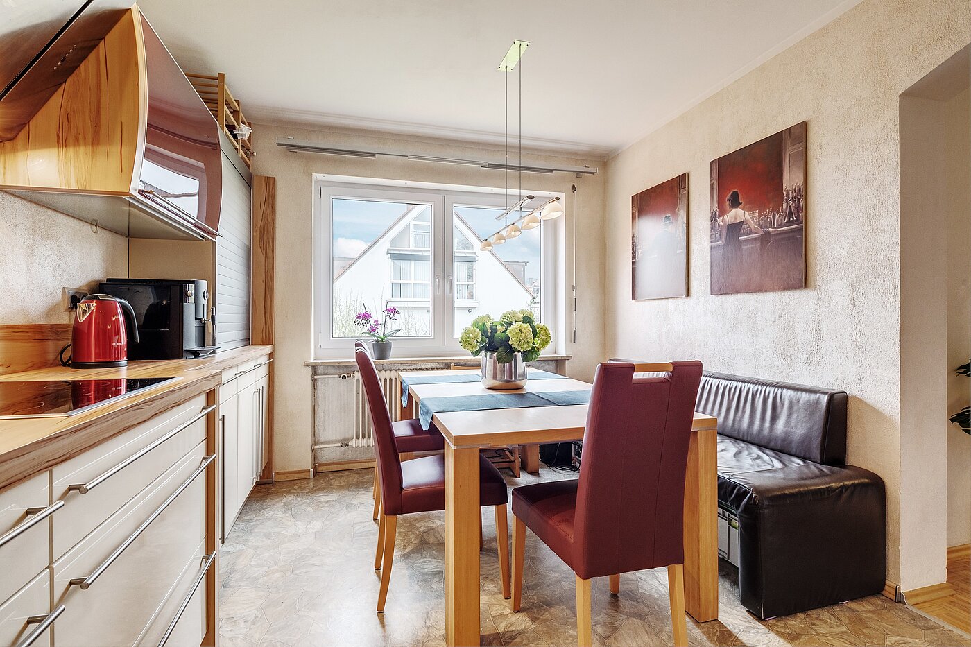 Apartamento no sótão com 3 Zimmern | Karlsfeld | 70217 | Geräumige Wohnküche