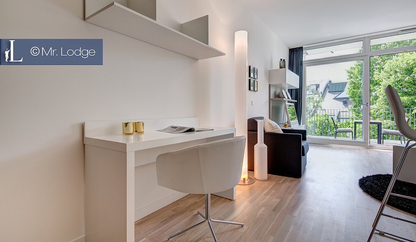 Lapos a  címen 1 Szoba | München-Bogenhausen | 1802ML4 | Heller Arbeitsplatz